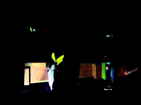 DJane B.UNQ! za pultem a sekající Slamka - Máma a její zmrdský syn v "Green City Havířov" HD