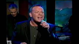 UB40 - Kiss &amp; Say Goodbye (Live in the USA 2005)