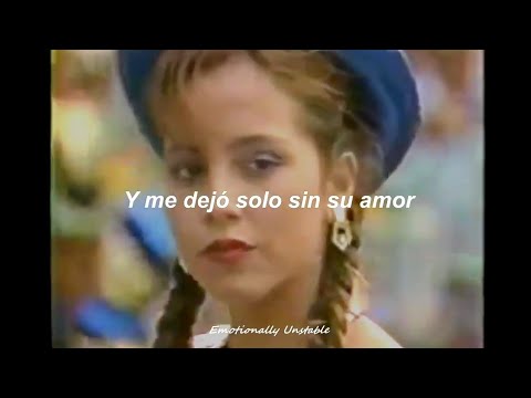 Los Kjarkas • Llorando se fue [Music Video] | Letra