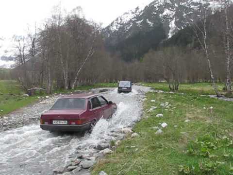 ВАЗ-2199 по реке к Софийским водопадам