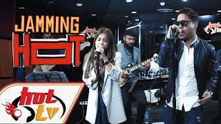 Download lagu SYAMEL & ERNIE ZAKRI - Aku Cinta (LIVE) #JammingHot mp3