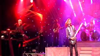 Dennis DeYOUNG and band sings &quot;RENEGADE&quot; at Epcot 2013