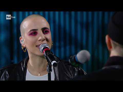 I Coma Cose cantano "Io vorrei... non vorrei... ma se vuoi" - Una storia da cantare 30/11/2019