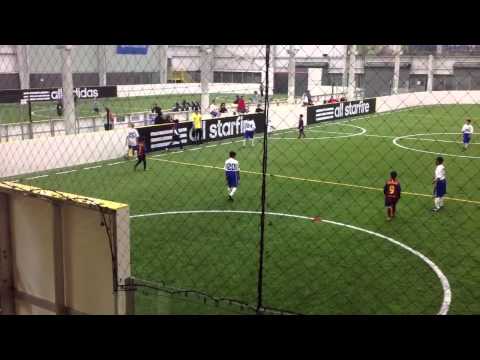 Nice skill from BHFC B01 against their opponent BHFC U12!