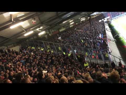 Clublied tijdens 19:13 : Willem II-PSV : 19/11/2016 : 0-0