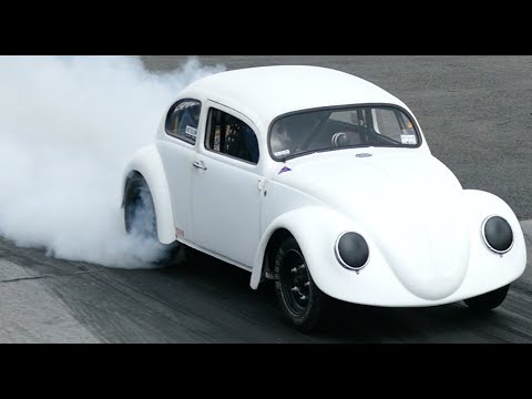 The VW BEETLES OF BUG JAM 32