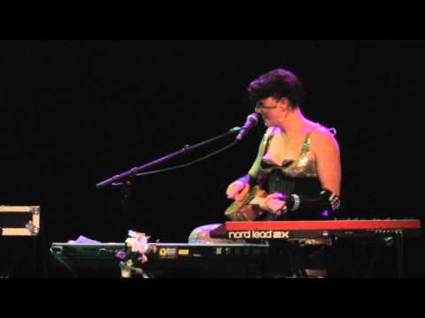 Amanda Palmer live in Vienna 2011 - Map of Tasmania 19/23