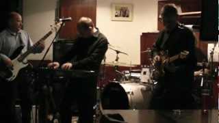 Paul Jeffery Band Lockwood Con Sat 14 Nov 09 (21) So Lonely - Medley.MP4