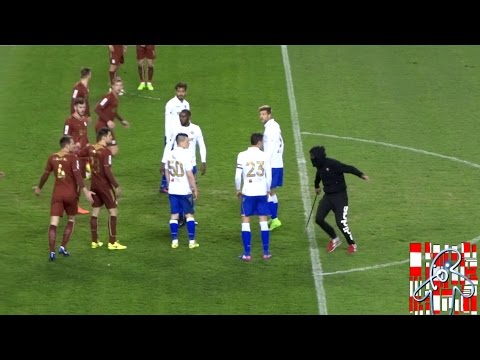 Upad Navijača na Teren - Hajduk : Rijeka 11.3.2017.