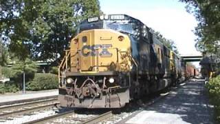 preview picture of video 'CSX Ballast Hoppers In Riverdale'