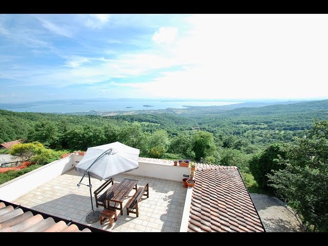 Ref. CD856 - Trasimeno, villa with 3 apartments, pool and magnificent views over the lake