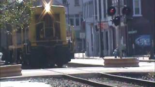 preview picture of video 'North Shore 366,365 mixed freight northbound Sunbury,Pa.10/18/11'