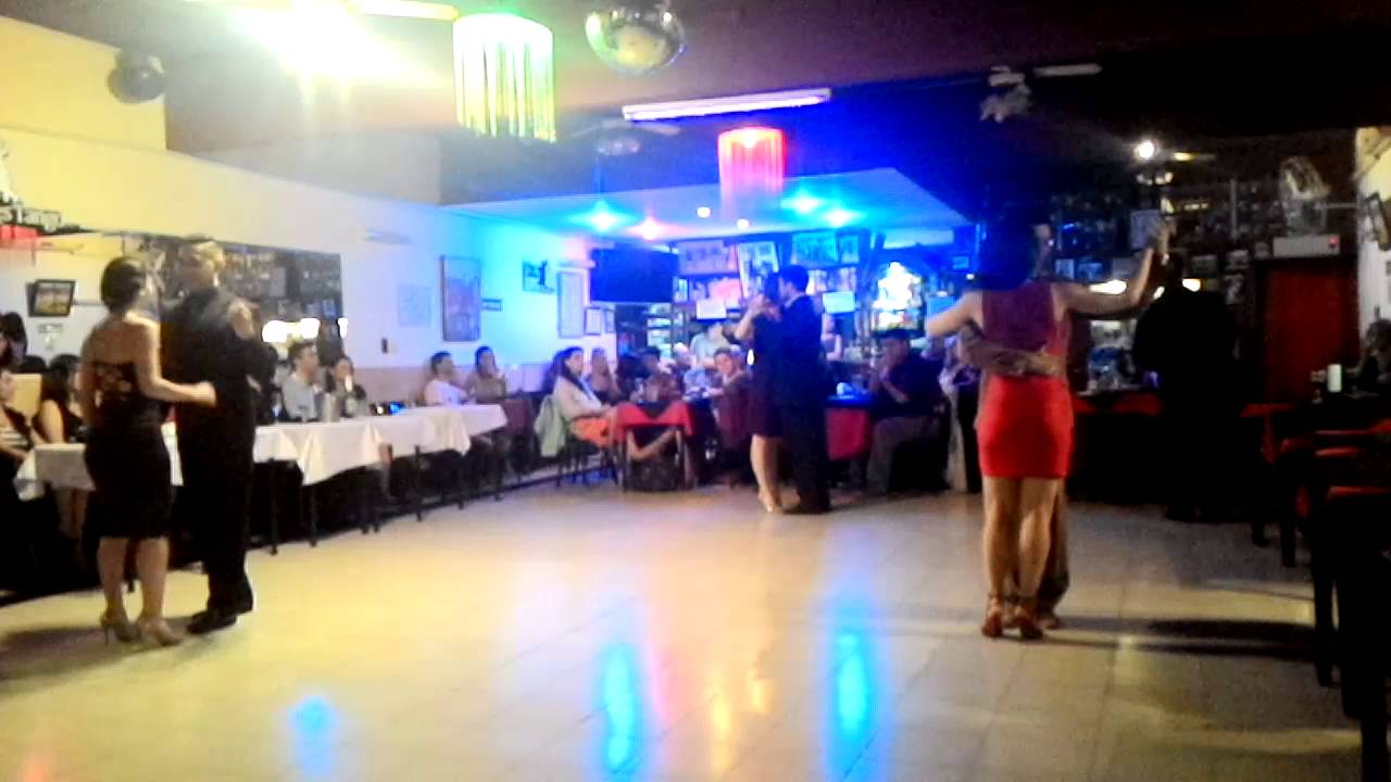 Despedida de Yanina Erramouspe,Canta Diego Hernan y bailan su alumnos 17/8/16