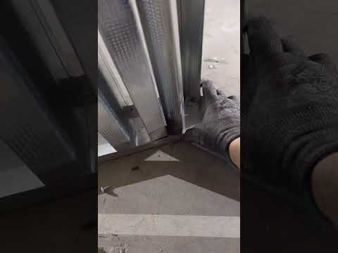 Framing Tips - Metal stud angled corners.