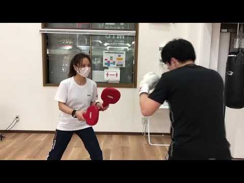 Boxing combo　ジャブ・右ボディフック・左フック