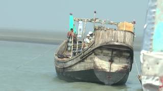 preview picture of video 'Tetulia River, Bhola বিশাল নদী তেঁতুলিয়া'