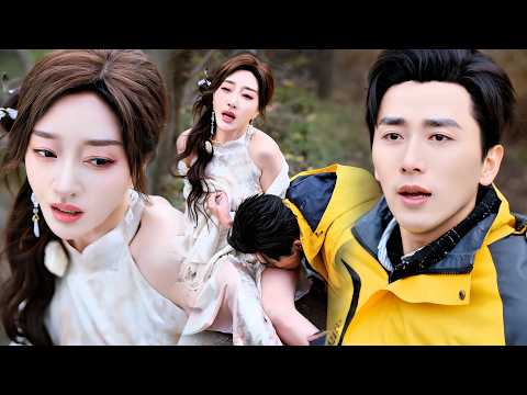 Pemuda miskin mengisap racun ular gadis kaya, tak disangka gadis itu langsung jatuh hati!