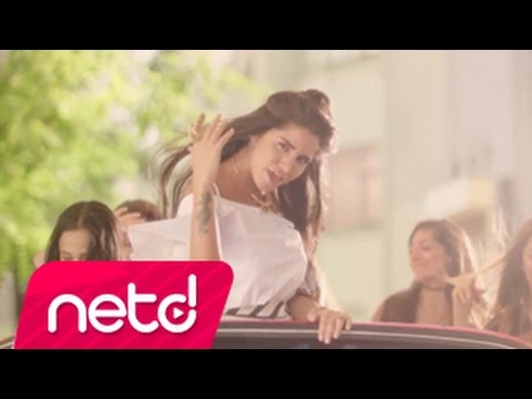 download lagu mp3 mp4 Elif Benzerim Yok Indir, download lagu Elif Benzerim Yok Indir gratis, unduh video klip Elif Benzerim Yok Indir
