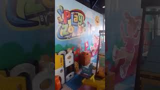 Download lagu Sizhelin dan si rey ngajakin mainan di play grond seru banget sambil jajan mp3