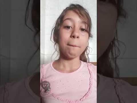 Deus é tão bom Inglês,Espanhol, Chinês, Português e em Libras.    (couver  3 Palavrinhas  )