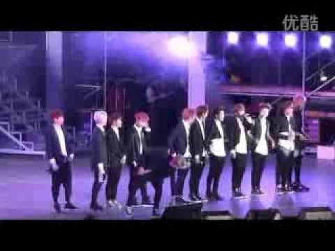 131019 SMTOWN in Beijing EXO self-introduction [Fancam]