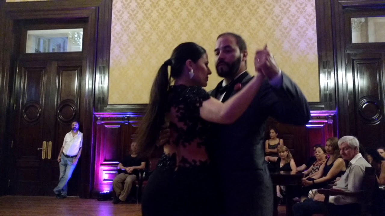Daniel Nacucchio y Cristina Sosa en el Salón de Honor del CCK 3/4