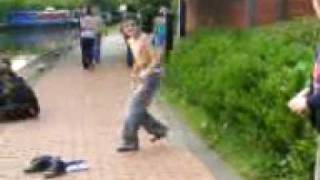 preview picture of video 'Sam Bindloss Jumping into Banbury Canal'