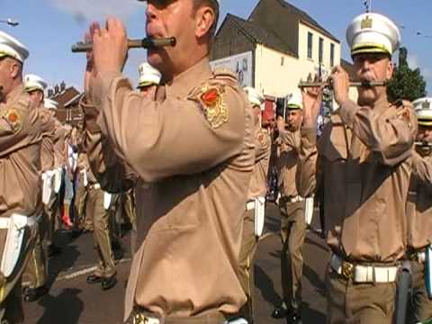 Shankill Protestant Boys F B @ Brian Robinson Parade 2009
