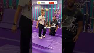 Sie vertraute ihm nicht! 🤗 #akrobatik #tanzen #lehrer #shorts #experiment #gefährlich