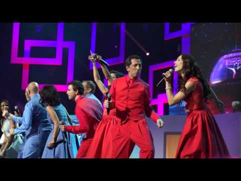 Les enfoirés 2013 - Et alors (Medley La Mode)