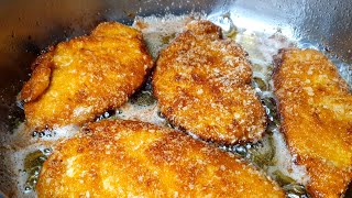 שניצל  קריספי עם שבבי תפוחי אדמה Crispy chicken breast schnitzel מטבח בקלי קלות ליהי קרויץ (ליהי קרויץ - מטבח בקלי קלות) - התמונה מוצגת ישירות מתוך אתר האינטרנט יוטיוב. זכויות היוצרים בתמונה שייכות ליוצרה. קישור קרדיט למקור התוכן נמצא בתוך דף הסרטון