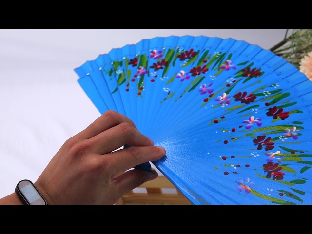 Vídeo relacionado con 30Pcs Abanico Plegable de Mano Blanco Tela Regalo Recuerdo Detalle para Invitados de Boda Fiesta o Baile Arte Madera