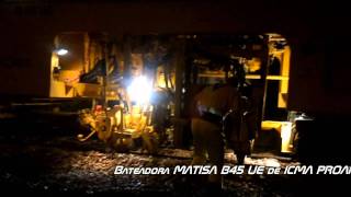 preview picture of video 'Bateadora MATISA B45 UE en Sama de Langreo, Asturias'