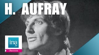 Hugues Aufray &quot;Santiano&quot; (live officiel) | Archive INA