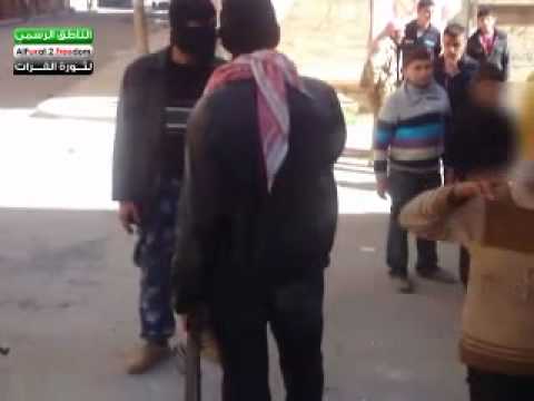 جولة مع عناصر الجيش الحر في حي الحميدية في مدينة دير الزور بعد السيطرة على الحي