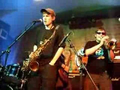 Vyčůrat a Spát - Live in Sluníčko - Part 1