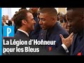 Macron décore les Bleus à l'Elysée