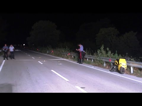 "Una morte orribile". Si sdraia sull'asfalto per fare un "gioco", muore a 17 anni  | LE NOTIZIE DEL