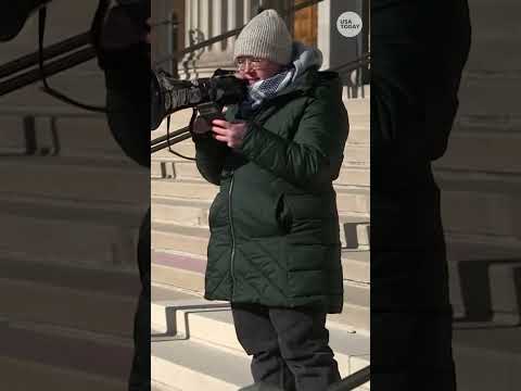 University of Minnesota students stage walkout in honor of Alex Pretti