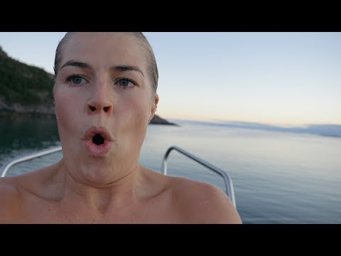 VLOG 47: LOFOTEN - LET'S SWIM AT 2AM
