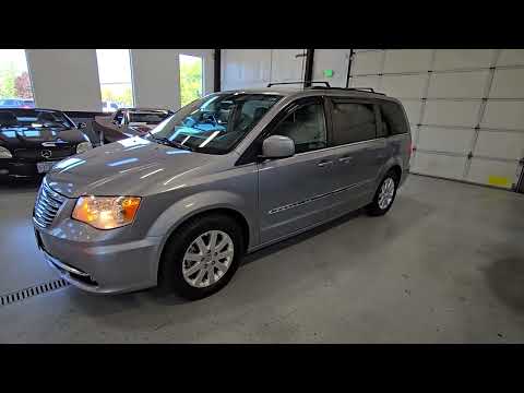 2016 Chrysler Town & Country (CC-2097367) for sale in Bend, Oregon