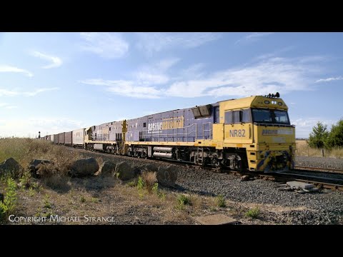 4PM4 Pacific National Steel & Container Freight Train (8/1/2023) - PoathTV Australian Railways