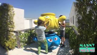VIDEO: Kenny Scharf Planter Installation in Miami Design District