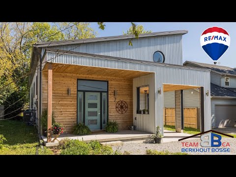 Refreshingly Unique! 7 Port Robinson Rd, Fonthill $859,900