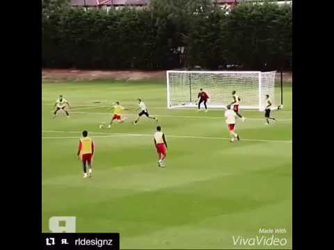 RABONA ALERT! Lanzini scores training match stunner