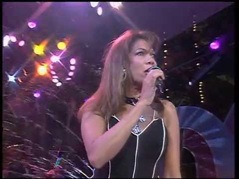 ÁNGELA CARRASCO "ALGUIEN COMO TÚ"