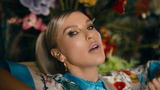 Download lagu Corina - Foc la inima |   mp3