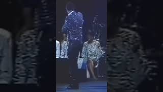 Luther Vandross had THE BEST Background Singers