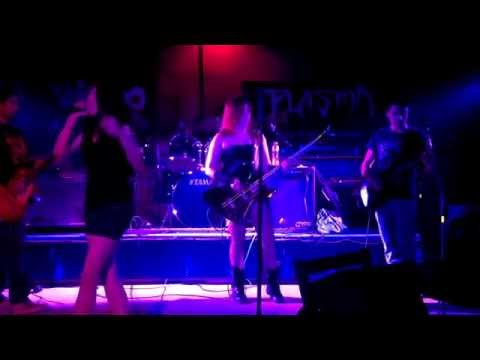 download lagu mp3 mp4 Deuce Band, download lagu Deuce Band gratis, unduh video klip Deuce Band