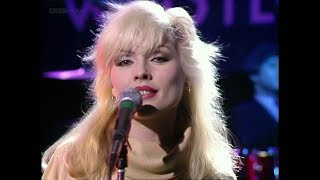 Blondie - I&#39;m always touched by your presence dear - Lyrics
